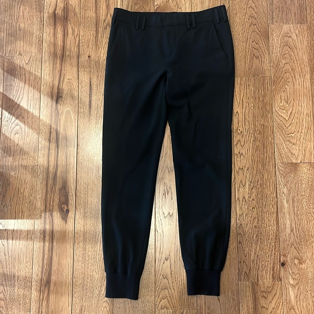 Vince size 2 Black joggers dress pant